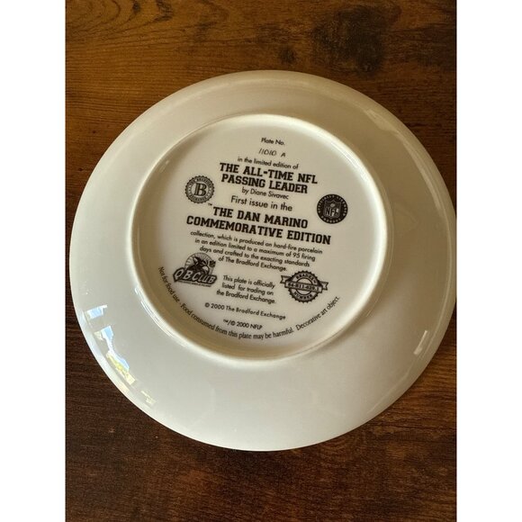 Dan Marino Commemorative NFL Plate By Bradford Exchange - Limited Edition - Picture 6 of 12